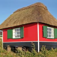 Maison au toit de chaume, typique de l'île de Fionie au Danemark