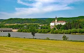 Vue de Krems depuis la piste cyclable du Danube