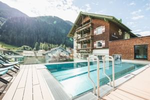 Anton am Arlberg : Hôtel Schwarzer Adler
