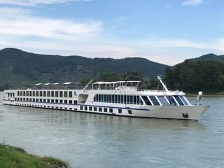 MS Manon