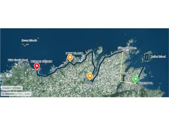 Carte satellite de la côte des Côtes d'Armor montrant l'itinéraire de randonnée avec des marqueurs colorés à Fort Blanc, Héron Cendré, Tréguier et Paimpol.