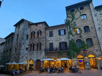 San Gimignano, piazza della Cisterna