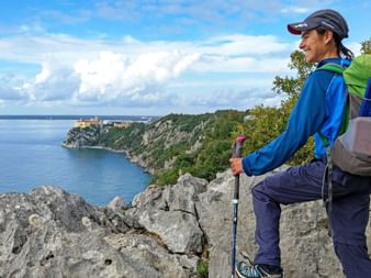 Randonner avec vue sur l'Adriatique