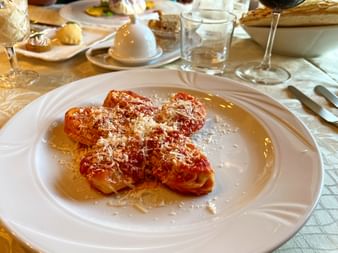 Ravioli servis dans un restaurant du Piémont