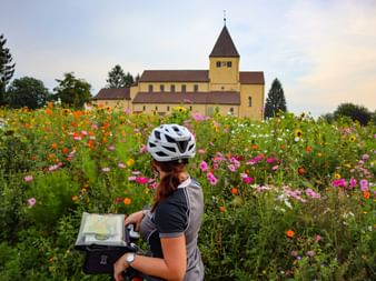 Cyclotouriste sur l'île Reichenau