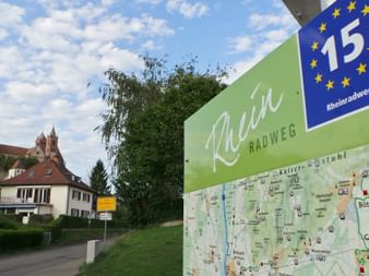 Vieux-Brisach et signalisation Eurovelo 15