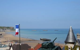 plage-debarquement-normandie-arromanche-char-c-cdt14