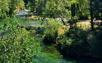 luberon randonnee sources eau vaucluse