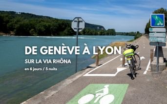 De Genève à Lyon à vélo. Vue de la ViaRhôna et d'un panneau signalisant le kilométrage restant jusqu'à Lyon.