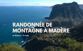 Vue sur l'océan et les montagnes de Porto da Cruz à Madère