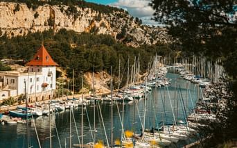 calanque port miou marseille cassis