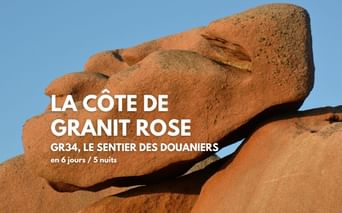 Gros plan sur un rocher de la côte de granit rose, Bretagne