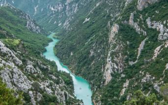 groges-verdon-eau-turqoise-montagne-vallee