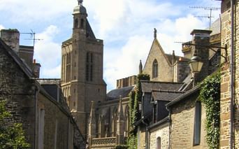 gr34-mont-saint-michel-sentier-douanier-dol-de-bretagne