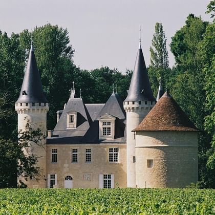 Vue du château d'Agassac dans le Médoc