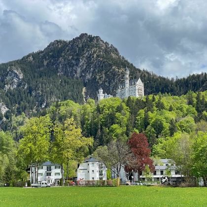 Vue sur le Neuscwanstein, Bavière