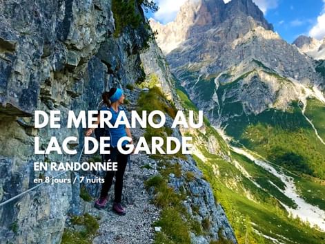Randonnée de Merano au Lac de Garde, randonneuse dans les Dolomites