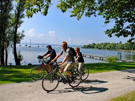 A vélo sur les rives de l'Amersee