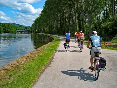 Le long du canal à vélo