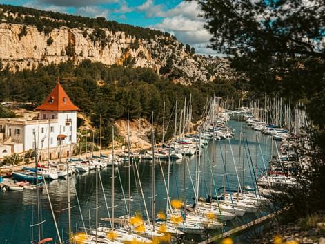 calanque port miou marseille cassis