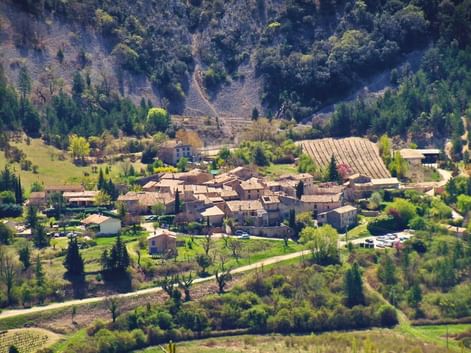 mont-ventoux-malaucene-village-vaucluse-cote-du-rohne-provence