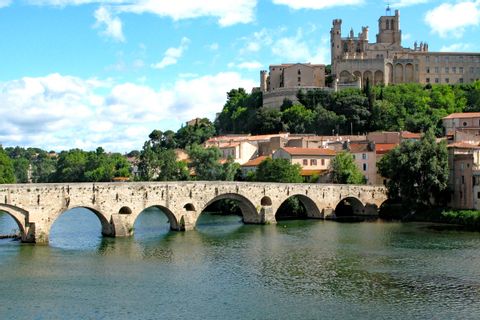 Vue du Pont Vieux à Béziers