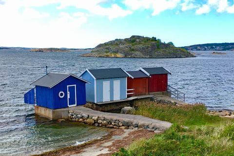 Cabane de pêcheurs sur la côte ouest suédoise