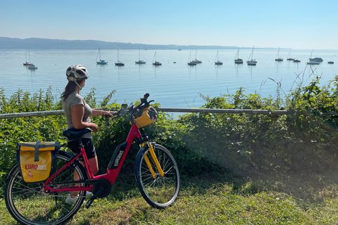 Cyclotouriste sur les rives du lac de Constance