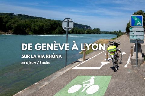 De Genève à Lyon à vélo. Vue de la ViaRhôna et d'un panneau signalisant le kilométrage restant jusqu'à Lyon. 