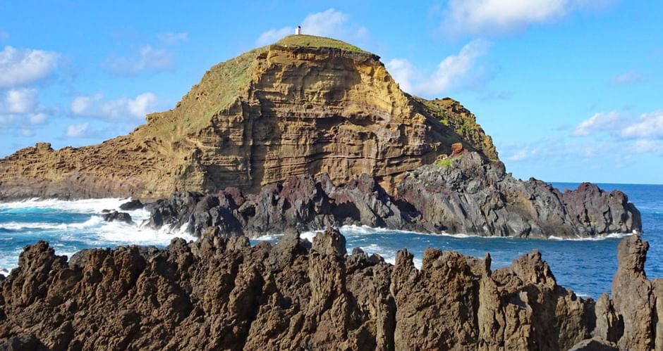 Splendide vue de la côte escarpée de Madère